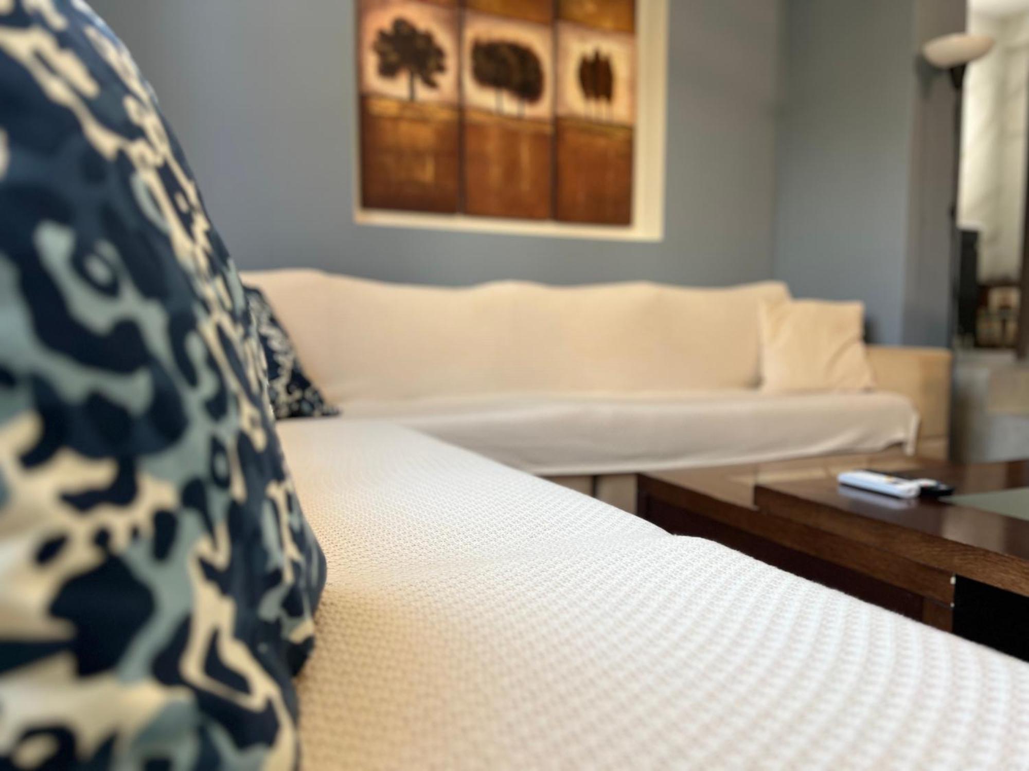 Modern Family Retreat Apartment Волос Екстериор снимка