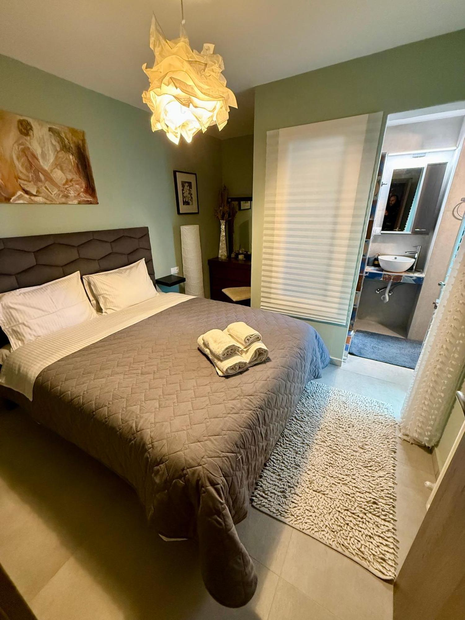 Modern Family Retreat Apartment Волос Екстериор снимка